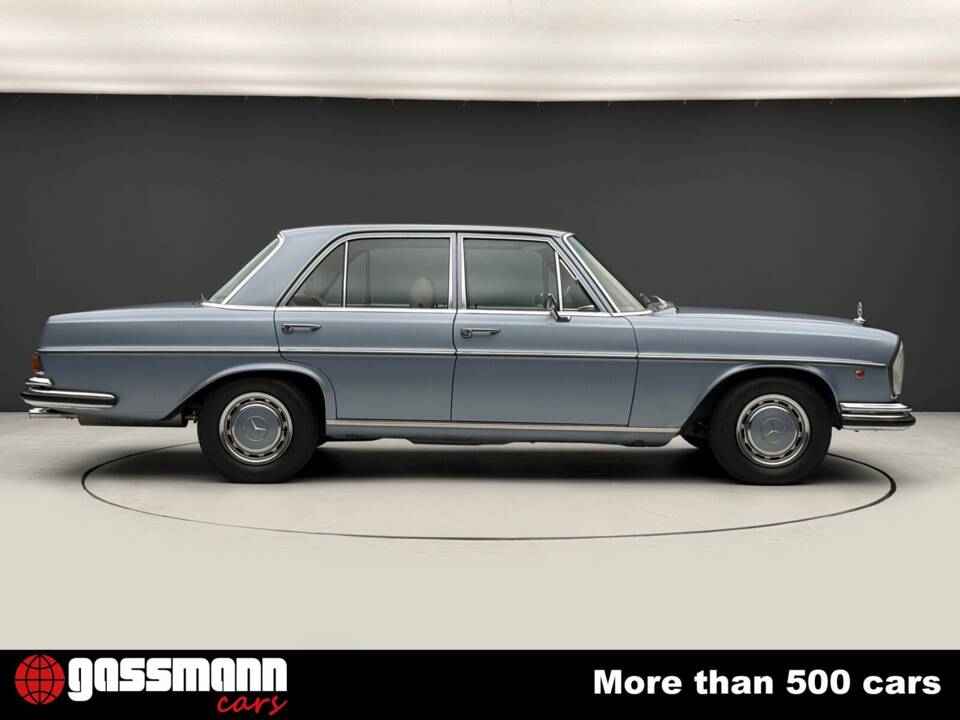 Image 4/15 of Mercedes-Benz 280 SE 3,5 (1971)