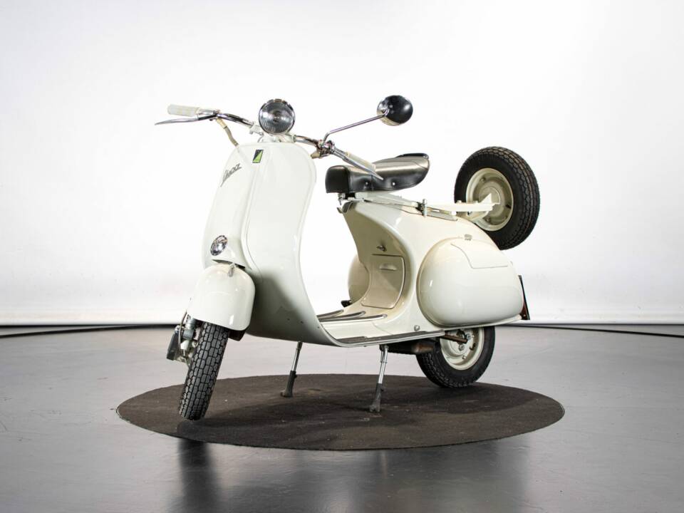 Afbeelding 8/50 van Piaggio Vespa 150 "Struzzo" VL (1956)