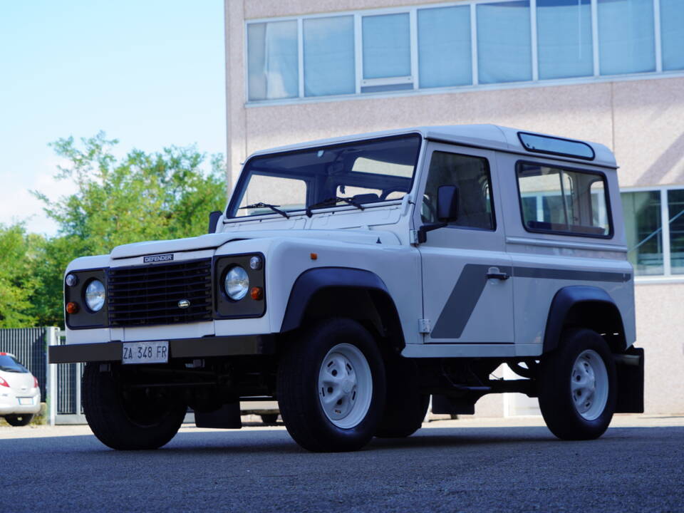 Bild 42/45 von Land Rover Defender 90 (1996)