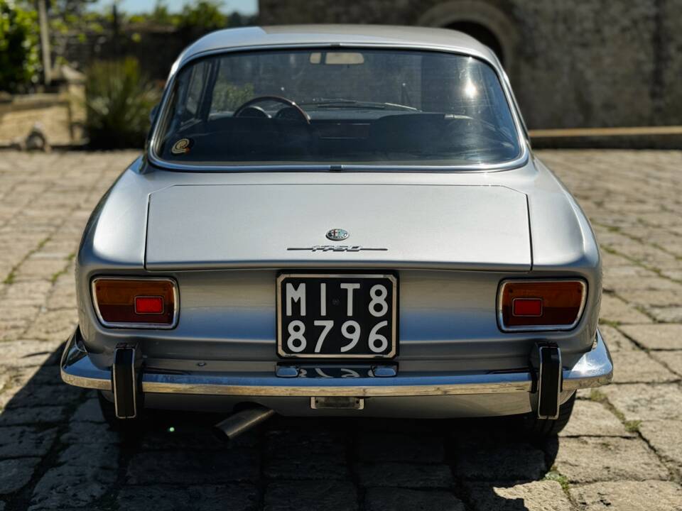 Afbeelding 26/43 van Alfa Romeo 1750 GT Veloce (1970)