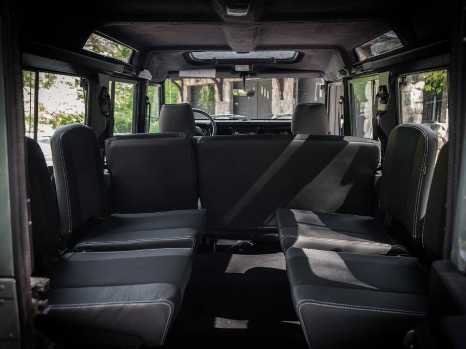 Image 22/67 of Land Rover Defender 110 Turbo Diesel (1999)