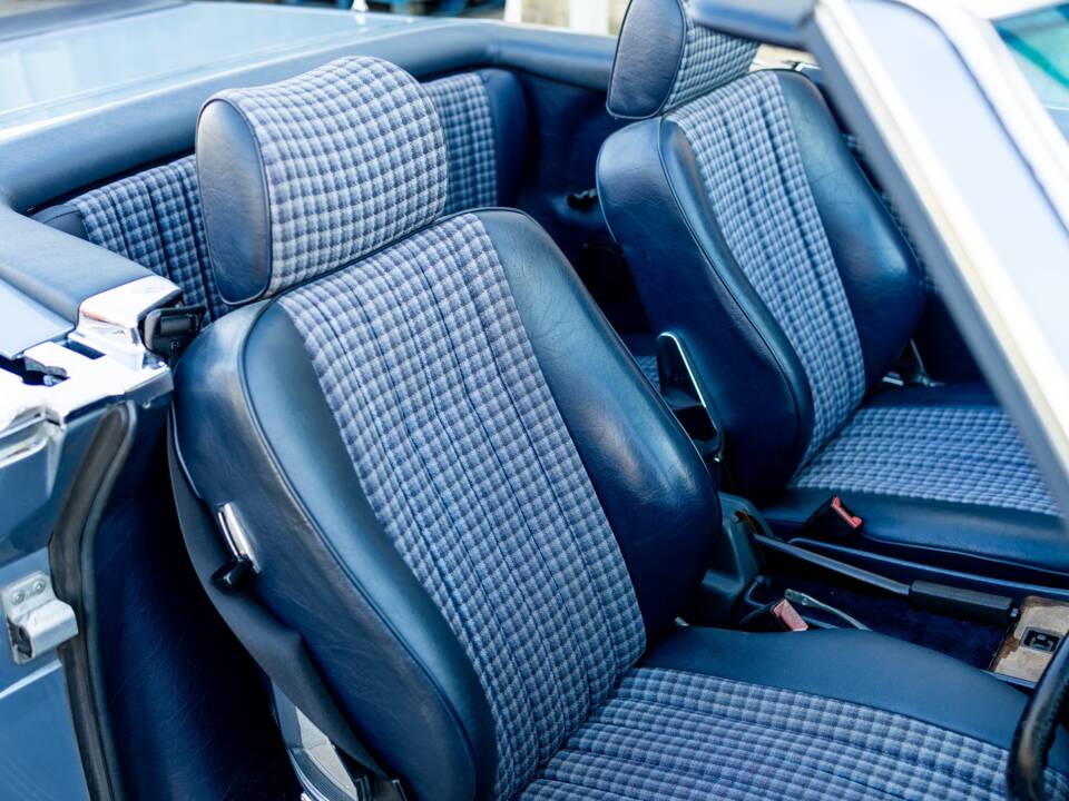 Image 42/47 of Mercedes-Benz 300 SL (1987)