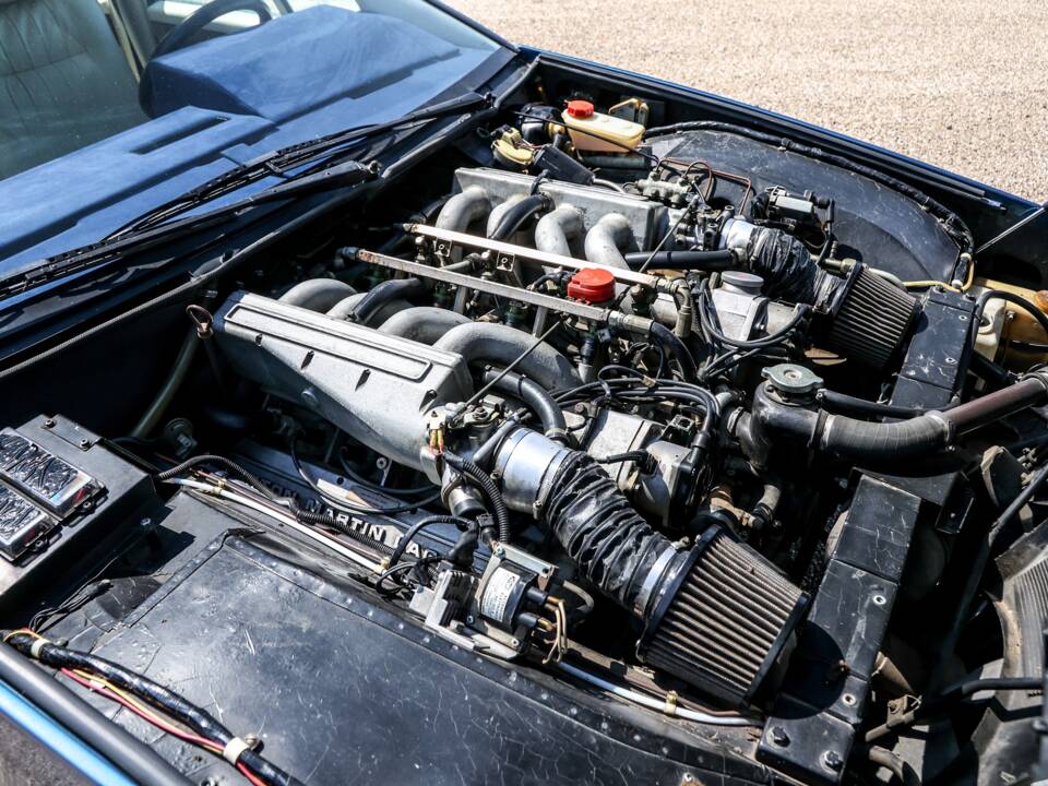 Immagine 5/28 di Aston Martin Lagonda (1987)