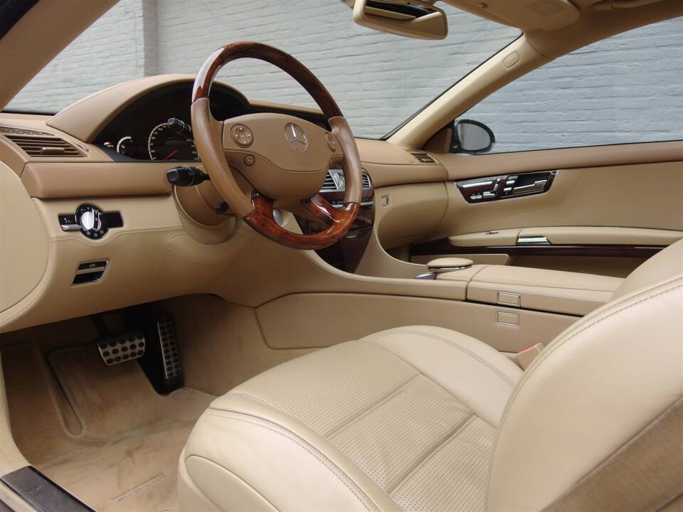 Bild 19/49 von Mercedes-Benz CL 63 AMG (2007)