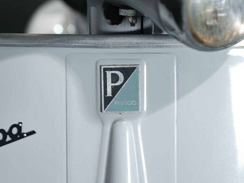 Image 16/30 of Piaggio Vespa 125 (1963)