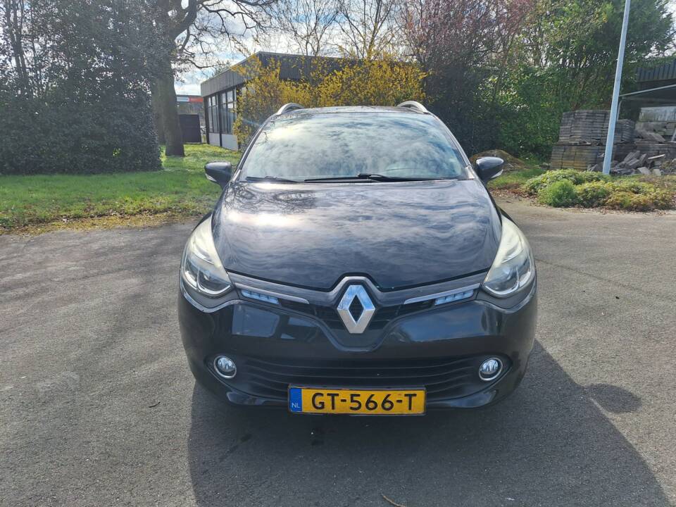 Bild 10/15 von Renault Clio Grandtour 1.5 dCi 90 (2015)
