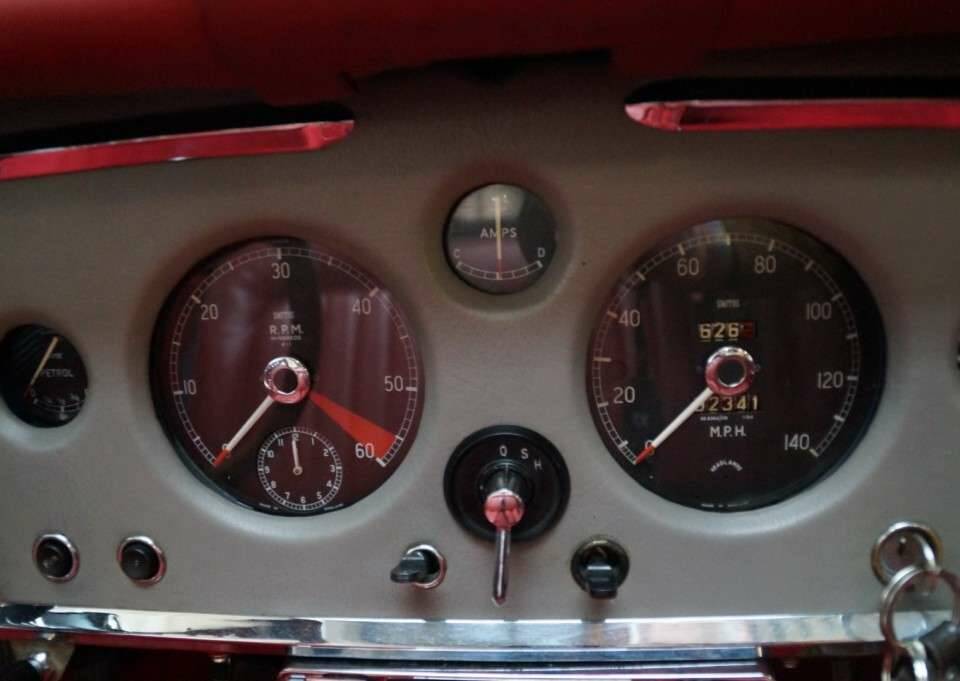 Image 25/50 of Jaguar XK 150 3.8 S OTS (1958)