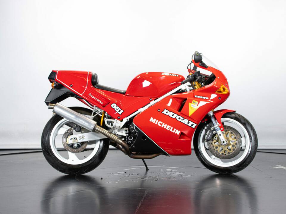 Image 17/50 of Ducati DUMMY (1990)