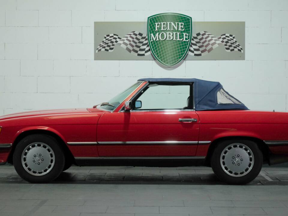 Image 24/42 de Mercedes-Benz 560 SL (1988)