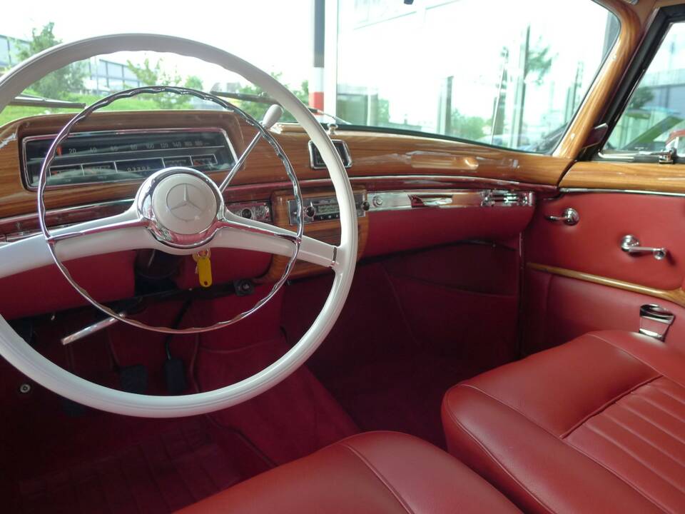 Bild 7/15 von Mercedes-Benz 220 S (1957)