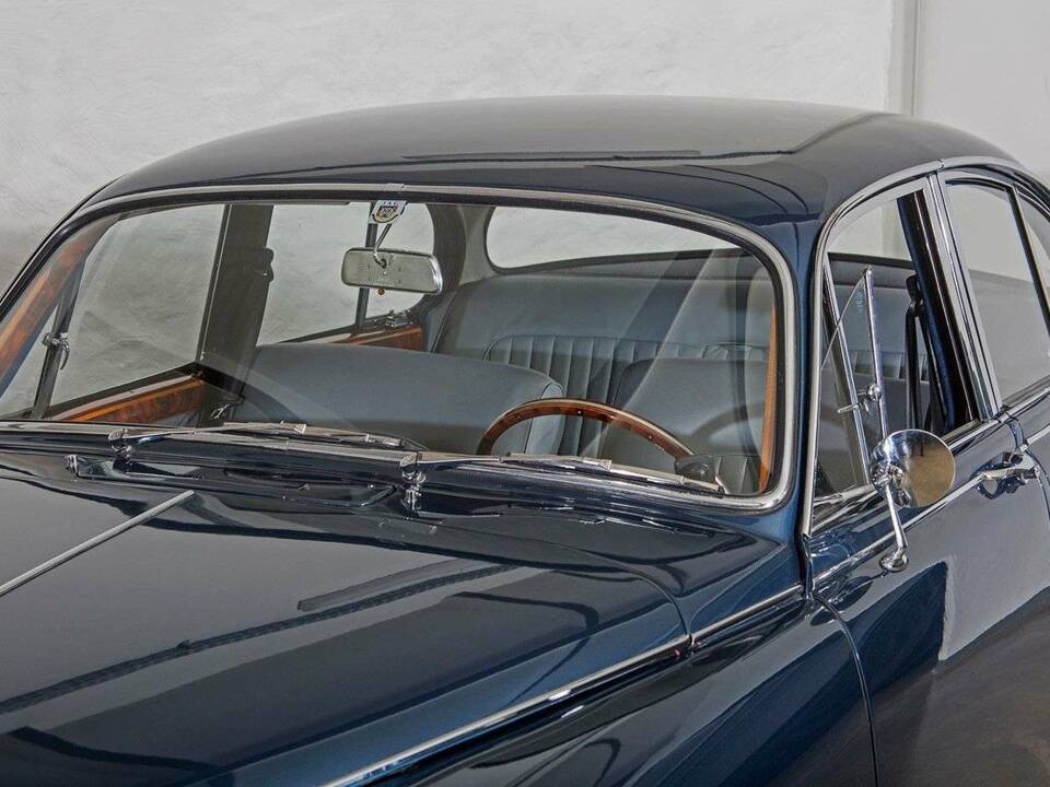 Bild 18/35 von Jaguar Mk II 3.4 (1967)