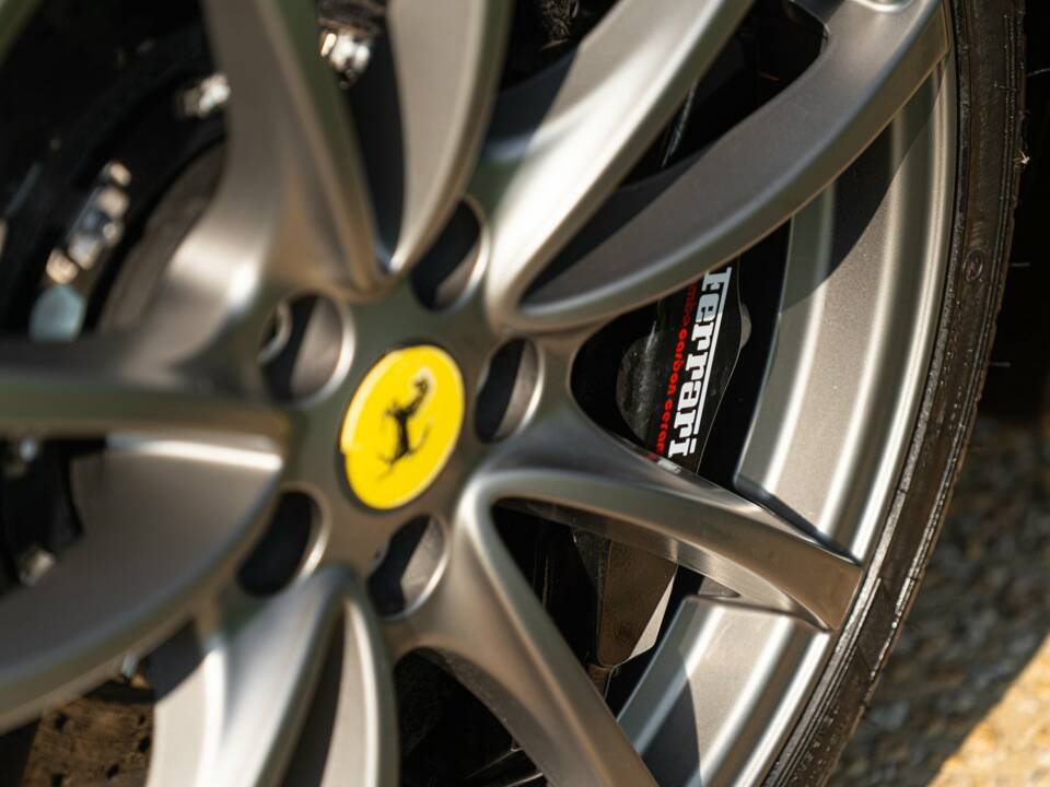 Image 18/50 of Ferrari 430 Scuderia (2008)