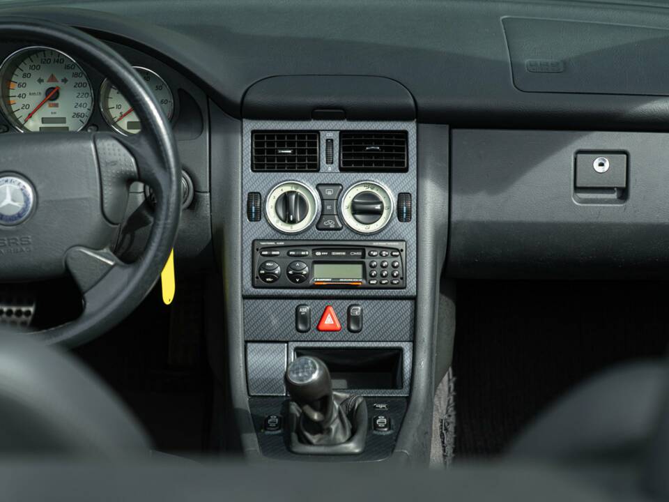 Image 33/50 of Mercedes-Benz SLK 200 Kompressor (1998)