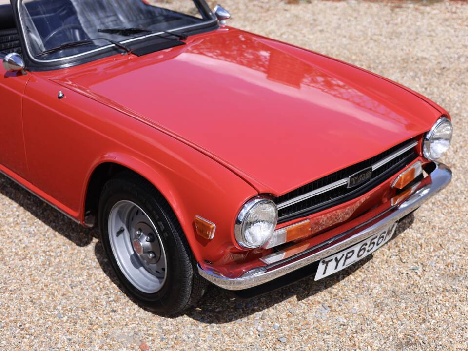 Image 25/50 de Triumph TR 6 (1973)
