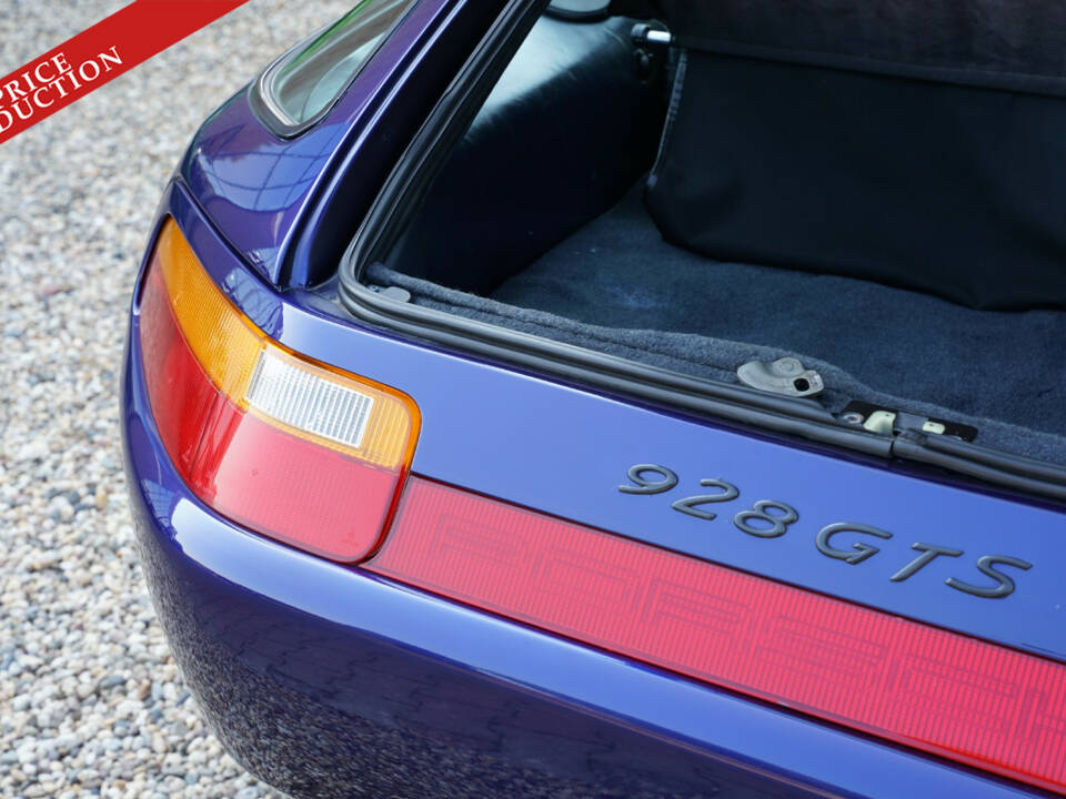 Bild 47/50 von Porsche 928 S4 (1988)