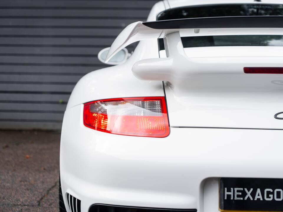 Bild 9/52 von Porsche 911 GT2 (2008)
