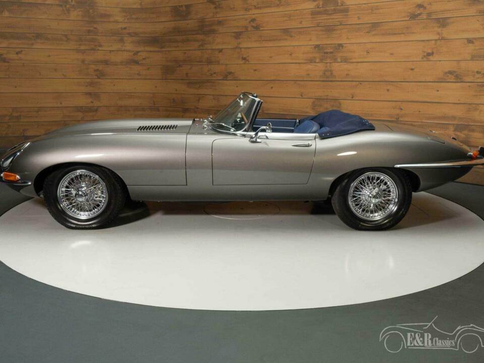 Imagen 7/19 de Jaguar E-Type 4.2 (1965)