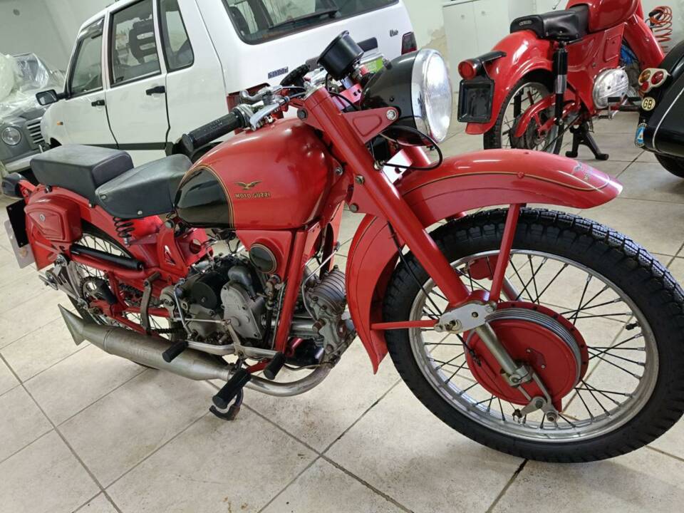 Afbeelding 2/39 van Moto Guzzi DUMMY (1950)