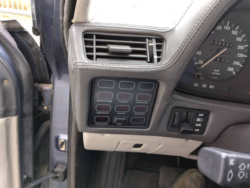 Bild 68/113 von BMW 735i (1986)