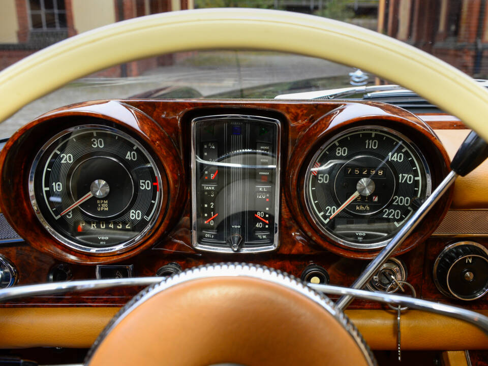 Image 27/78 of Mercedes-Benz 600 (1965)