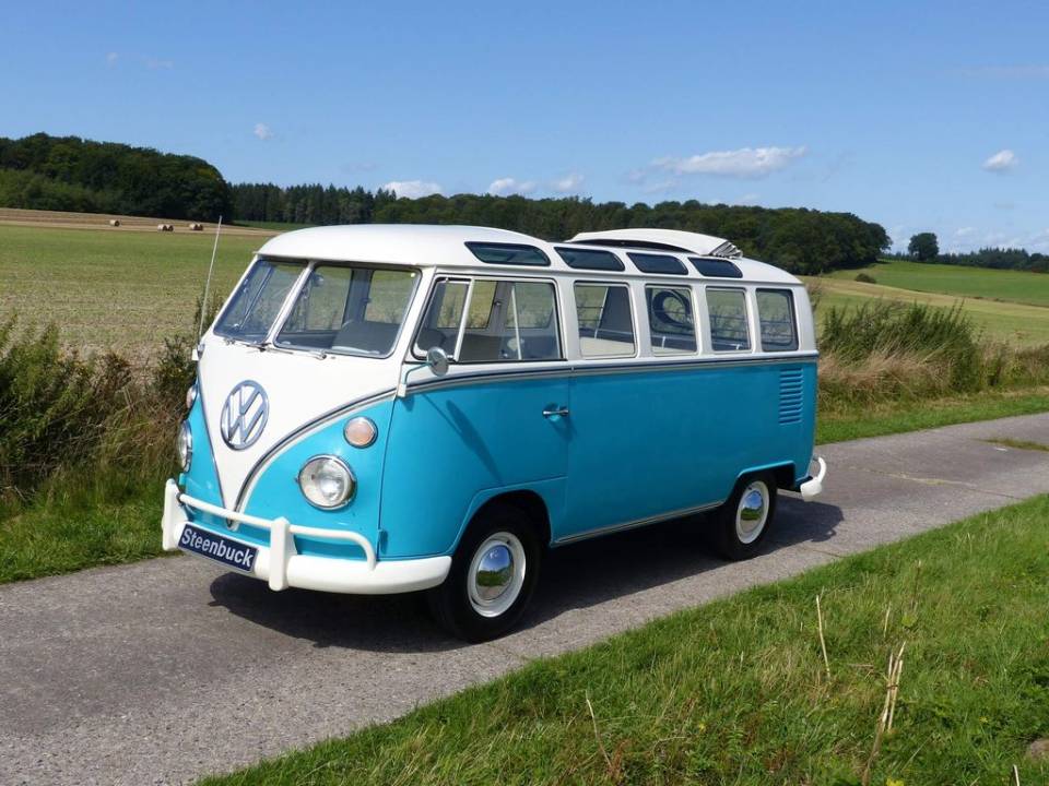 Volkswagen Type 2 T1 "Microbus Deluxe" 1964