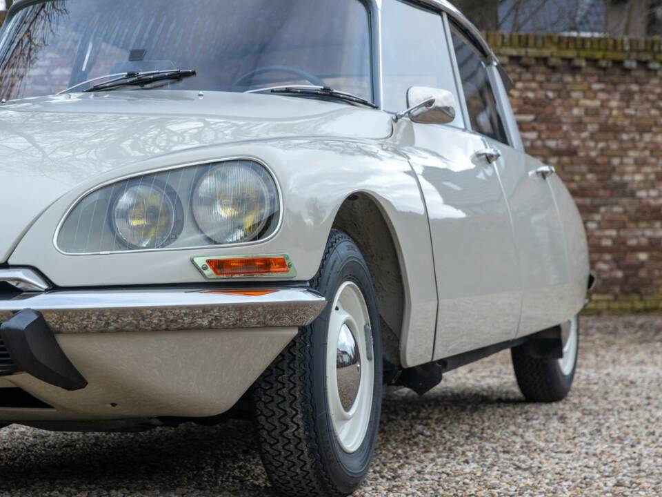 Afbeelding 24/50 van Citroën D Spécial (1971)