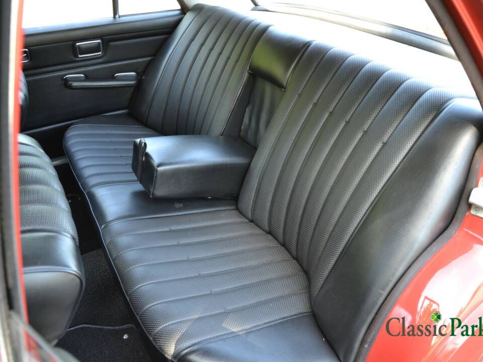 Bild 25/50 von Mercedes-Benz 230/6 (1973)