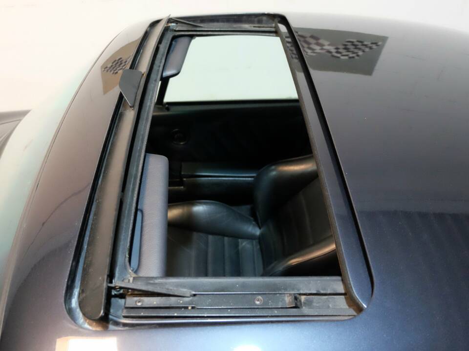 Imagen 14/26 de Porsche 911 Carrera 4 (1992)