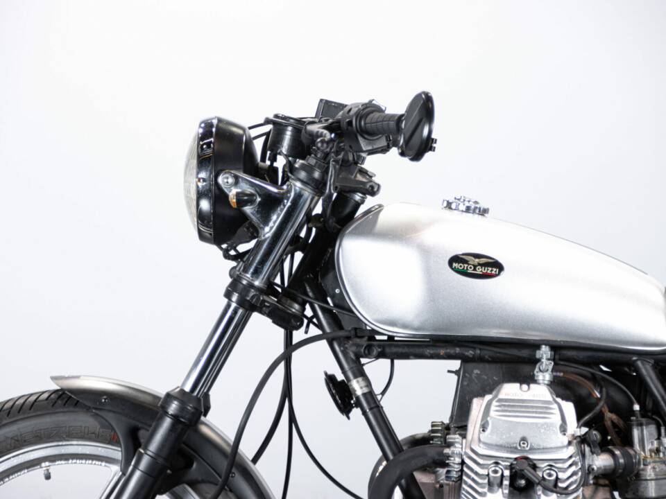 Bild 9/50 von Moto Guzzi V 35 III (1986)