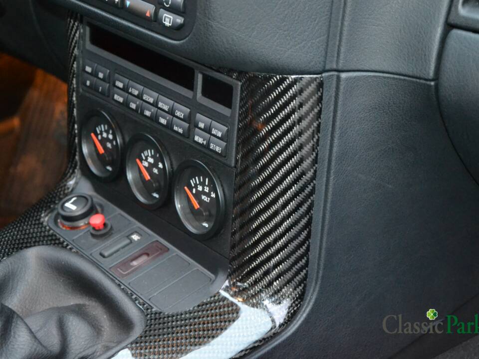 Image 31/50 of BMW 323i (1998)