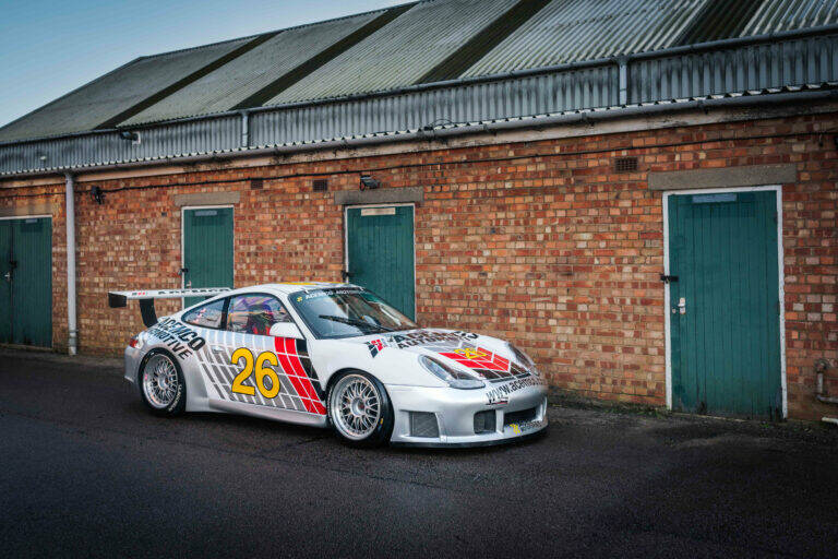 Immagine 34/60 di Porsche 911 GT3 RS (2002)