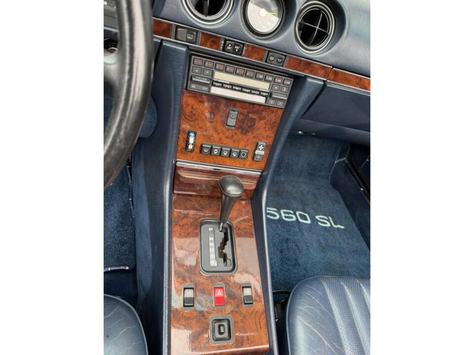 Image 33/50 of Mercedes-Benz 560 SL (1986)
