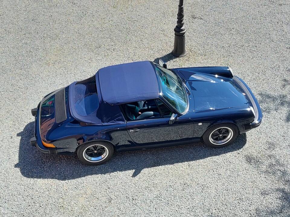 Bild 9/15 von Porsche 911 Carrera 3.2 (1987)