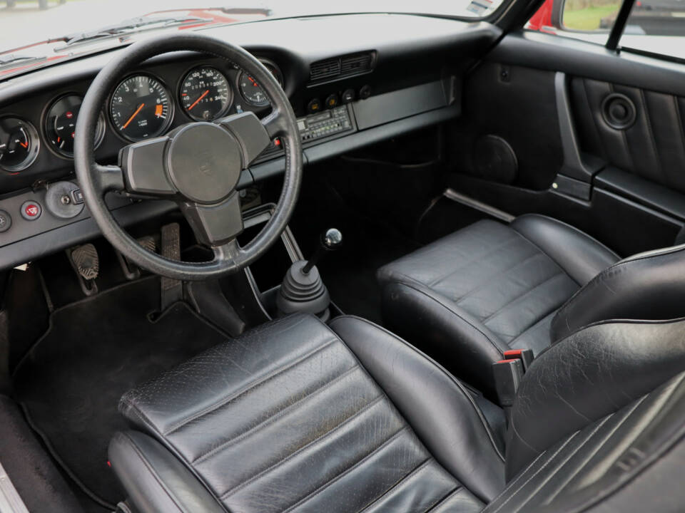 Immagine 4/50 di Porsche 911 SC 3.0 (1982)