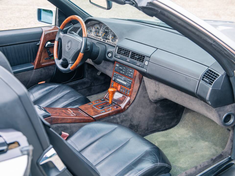 Bild 24/38 von Mercedes-Benz SL 600 6.0 AMG (1994)
