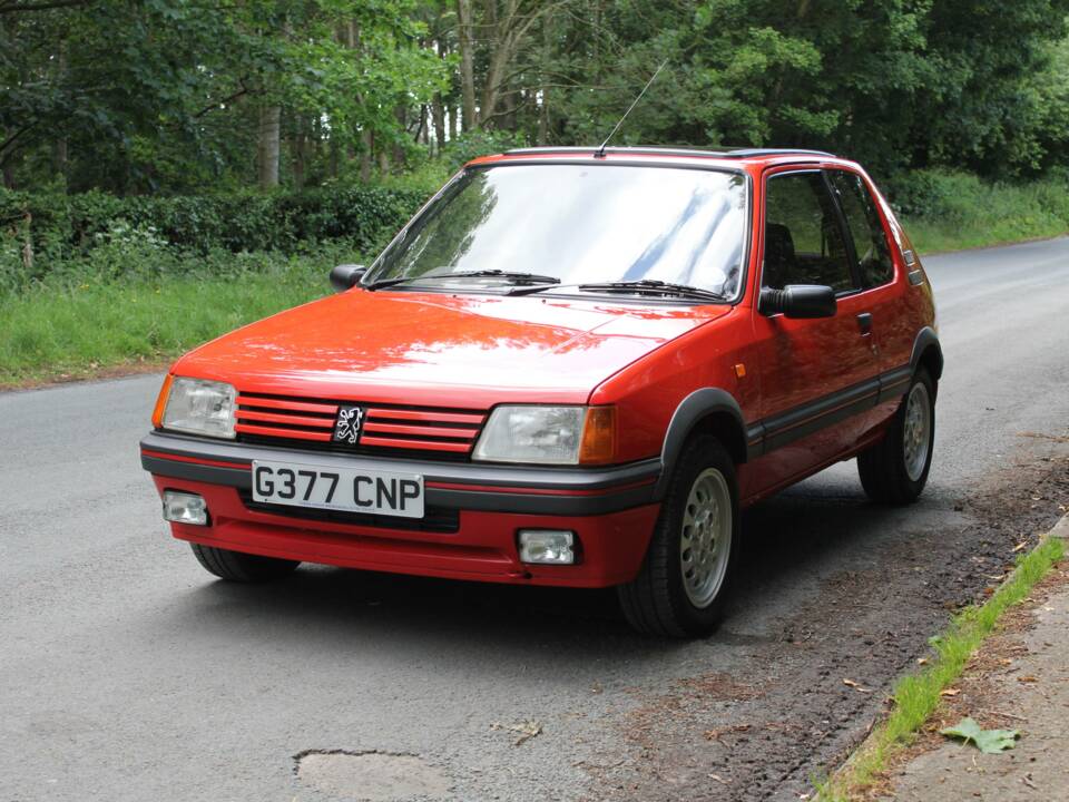 Imagen 3/17 de Peugeot 205 GTi 1.6 (1989)