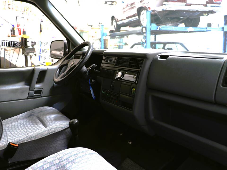 Bild 21/55 von Volkswagen T4 California Coach 1.9 TD (1994)