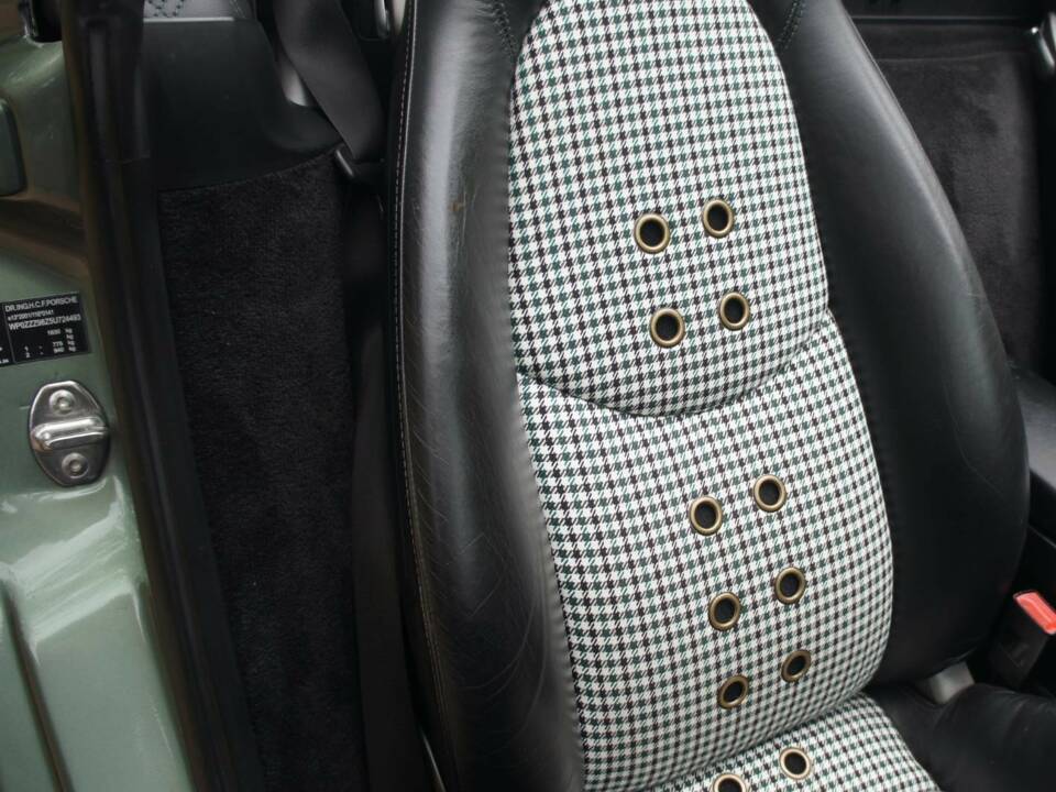 Image 14/99 of Porsche Boxster S (2005)