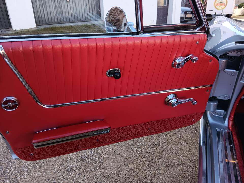 Image 28/35 of Chevrolet Corvette Sting Ray (1963)