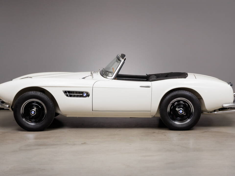 Image 9/43 of BMW 507 (1959)