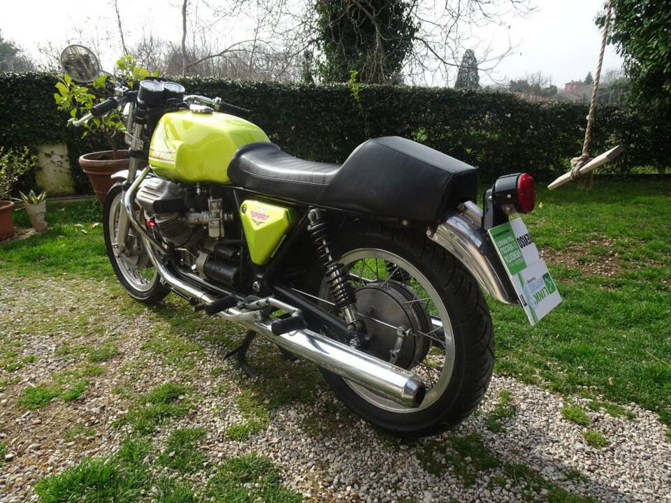 Image 7/25 of Moto Guzzi V7 Sport (1973)