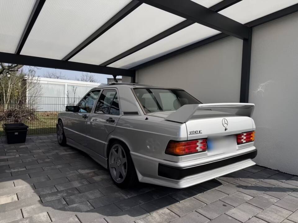 Immagine 3/49 di Mercedes-Benz 190 E (1990)