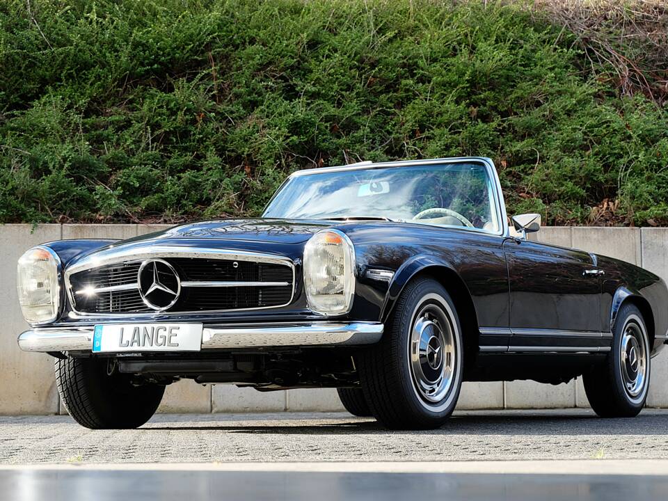 Immagine 1/66 di Mercedes-Benz 280 SL (1969)
