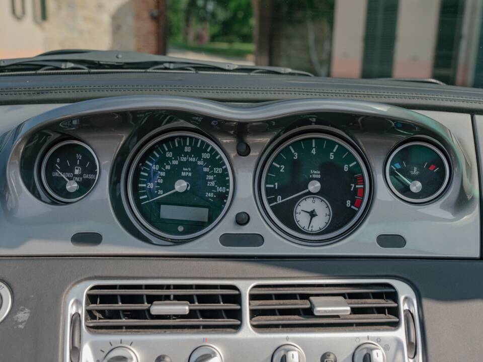 Image 113/185 of BMW Z8 (2001)