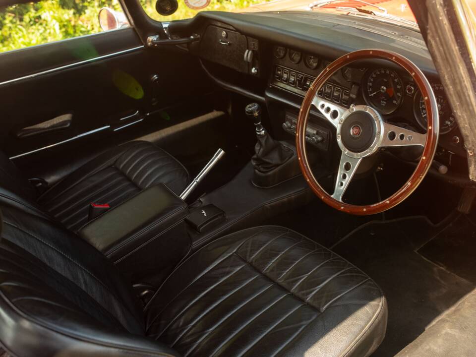 Image 46/50 de Jaguar Type E (2+2) (1969)