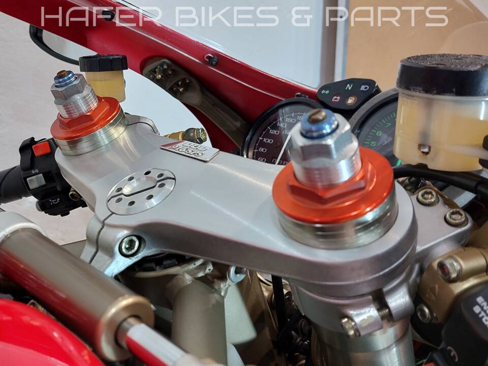 Bild 22/42 von Ducati 916 SPS (1997)