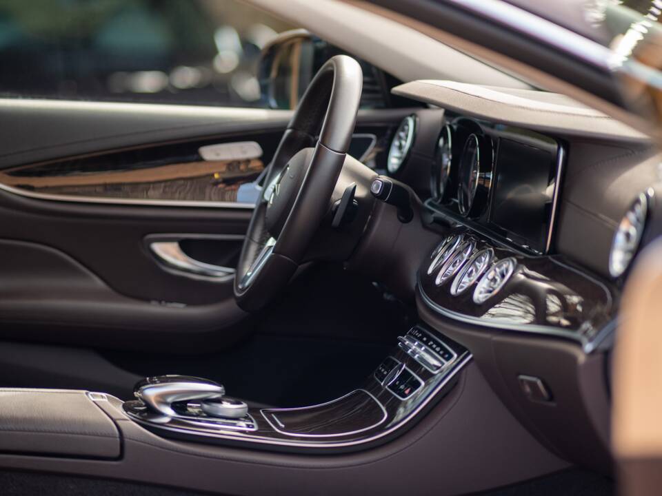 Image 35/85 of Mercedes-Benz CLS 450 4MATIC (2018)
