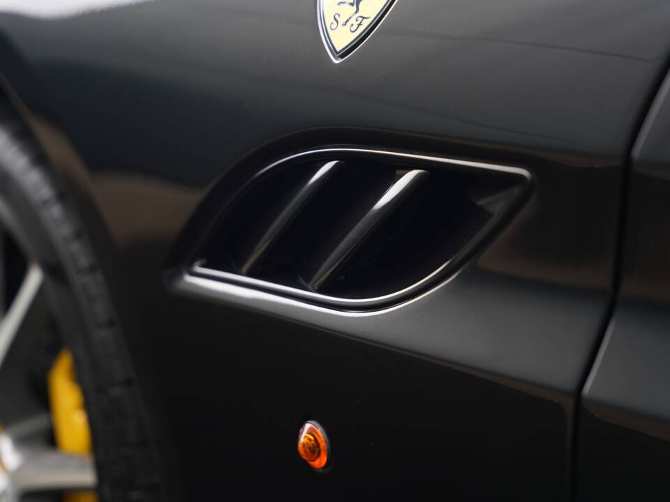 Imagen 44/50 de Ferrari California (2011)