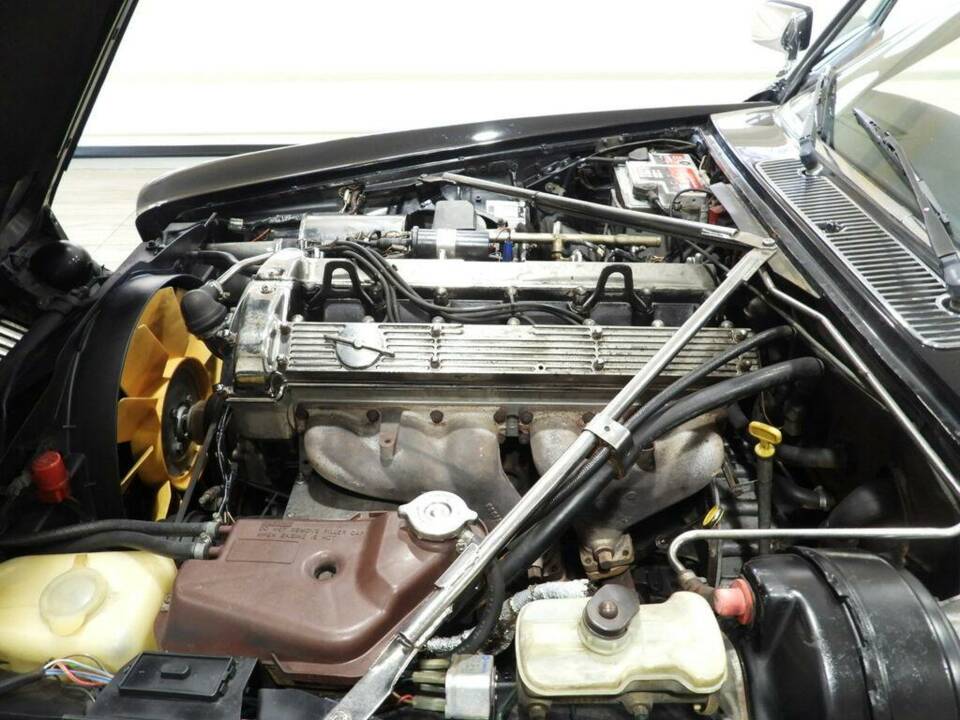 Bild 12/15 von Jaguar XJ6 3.2 (1984)