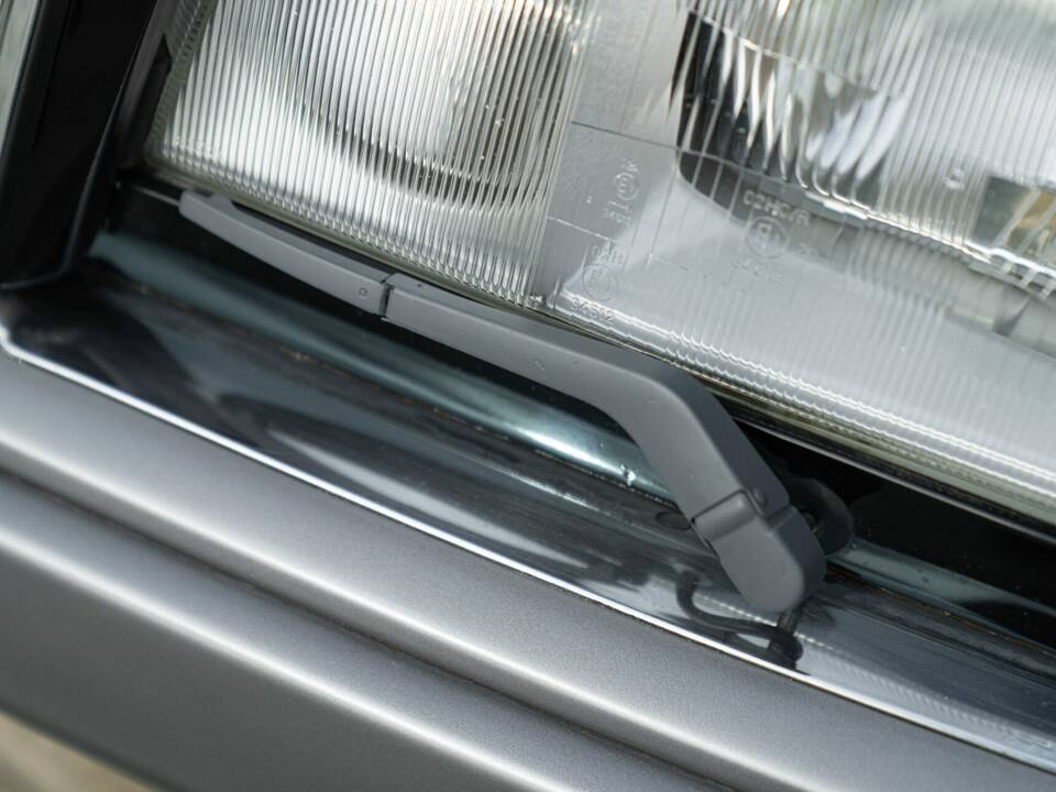 Immagine 12/48 di Mercedes-Benz 200 CE (1990)